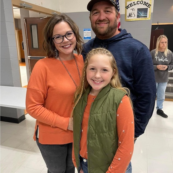 Meet your Posher, Hannah - Picture 3 of 6